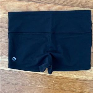 Lululemon booty shorts